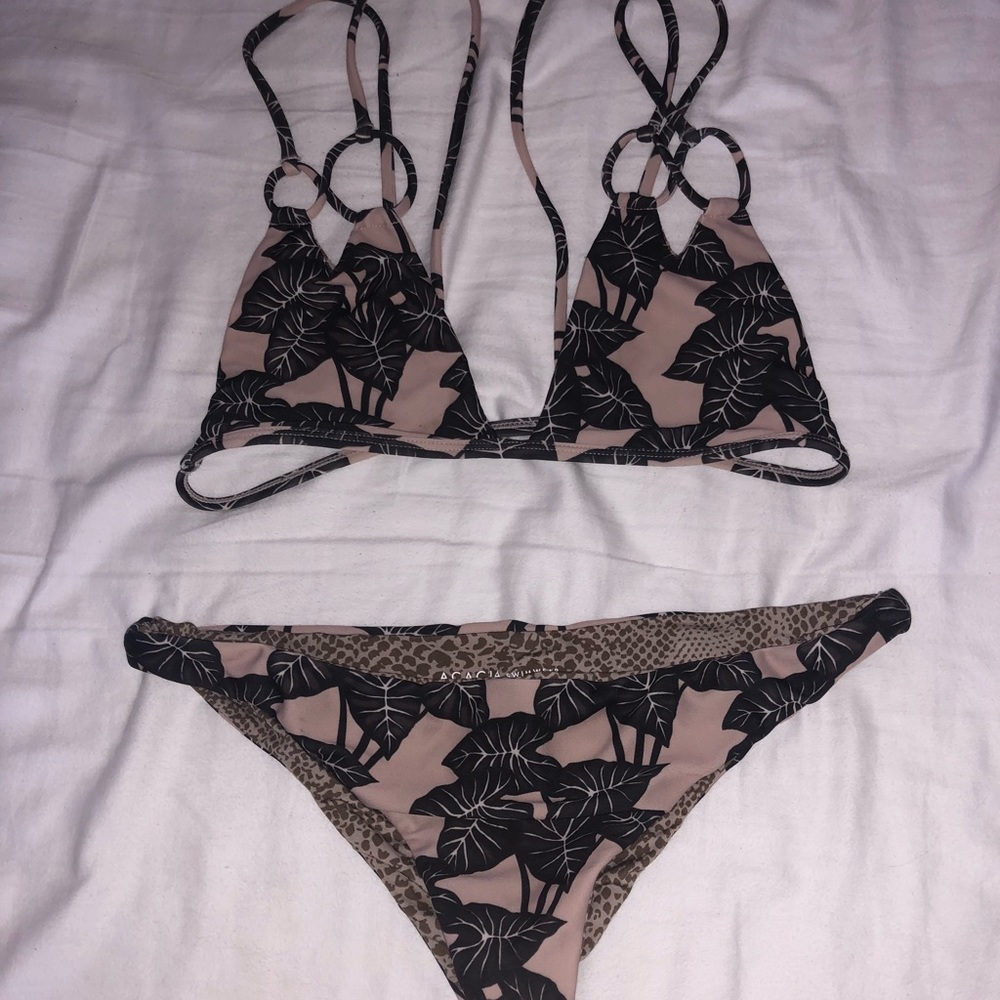 Acacia Set